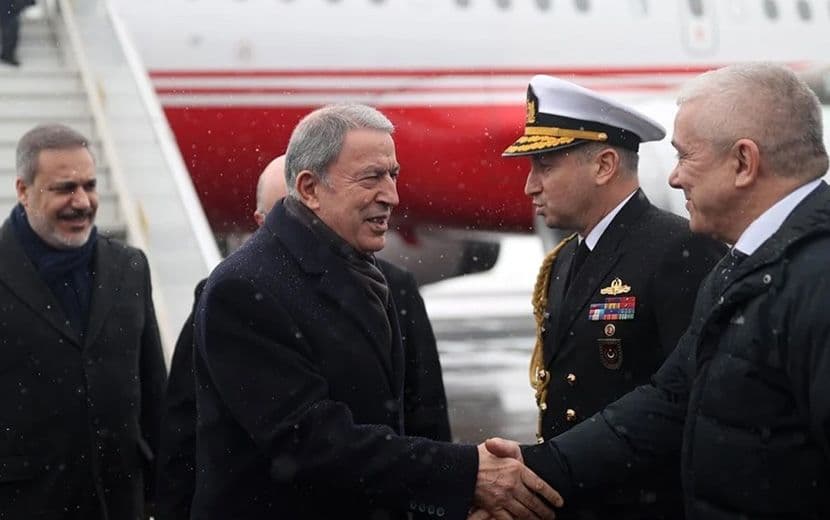 Akar, Katil Esed Rejimi İle Görüşmeleri Övdü