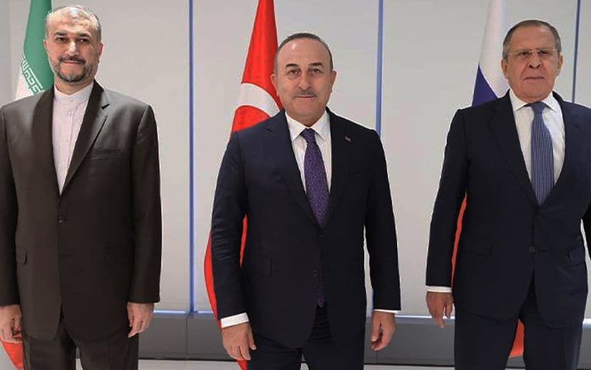 Astana Üçlüsü, Masanın Altında Sakladığı Esed'i Koltuğa Oturttu