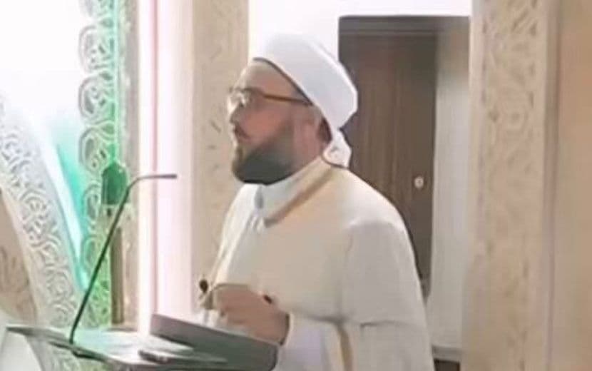 Tatvan Camii İmamı: “Sadece Amerika’yı, ‘İsrail’i Suçlamak Ucuzculuktur!”