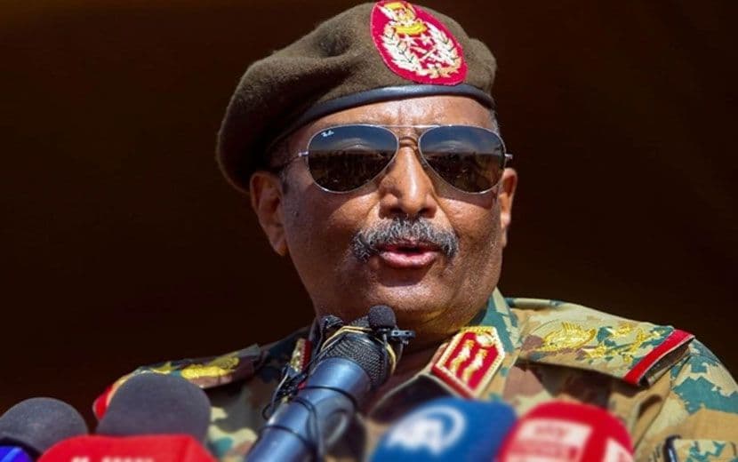 El Burhan, Sudan Dışişleri ve Kültür Bakanlarını Görevden Aldı