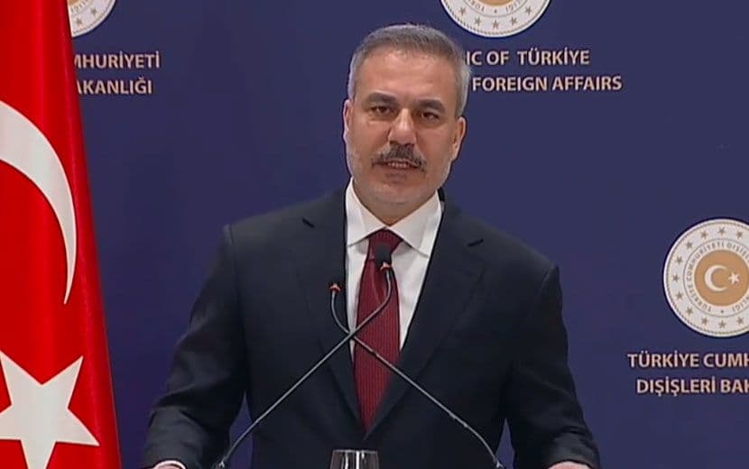 Fidan, Gazze’deki Soykırım Süreci İçin Küresel Yönetimi Suçladı