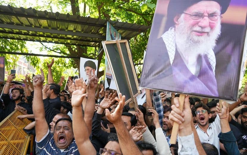 Hamaney’in Ölümü Sonrası İran ve Bölgede Neler Oluyor?