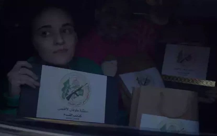 Gazze'de Ateşkes Sonrası Rehineler Serbest Bırakılıyor