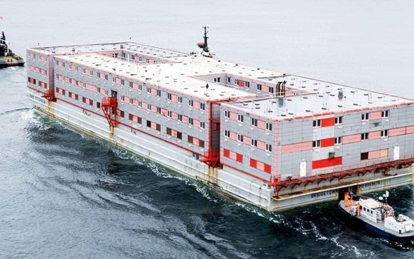 İngiltere’nin Yüzer Toplama Kampında Bakteri Tespiti Üzerine Tahliye