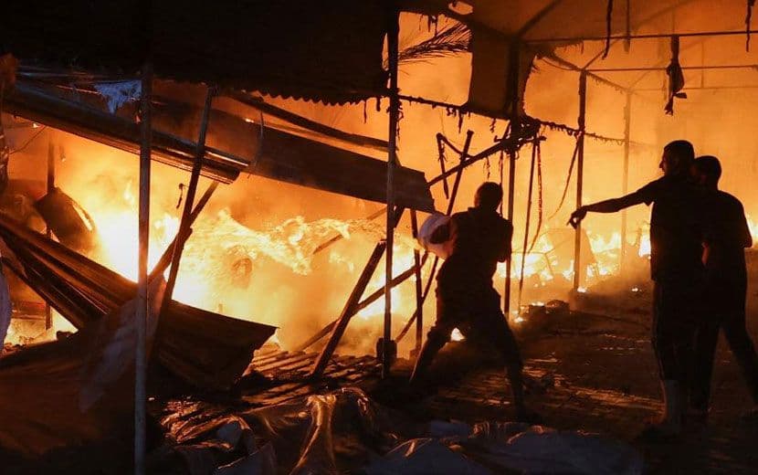 İşgalci ‘İsrail’ Gazze’de Müslümanları Diri Diri Yaktı