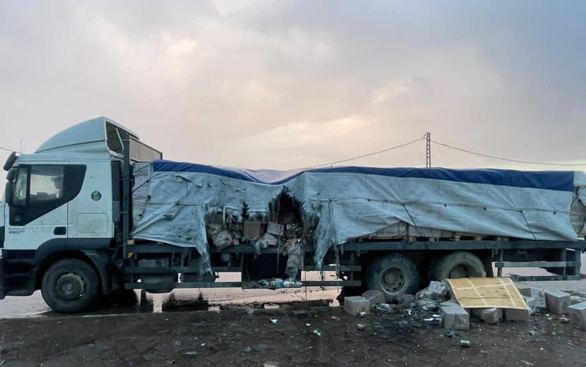 İşgalci “İsrail”, Gazze’ye Giden Yardım Konvoyunu Vurdu