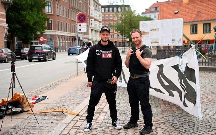 İslam Beldeleri Kınarken Danimarka’da Yine Kur’an-ı Kerim Yakıldı