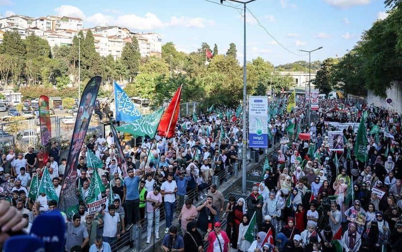 İstanbul’da Gazze Yürüyüşü: ABD Protesto Edildi
