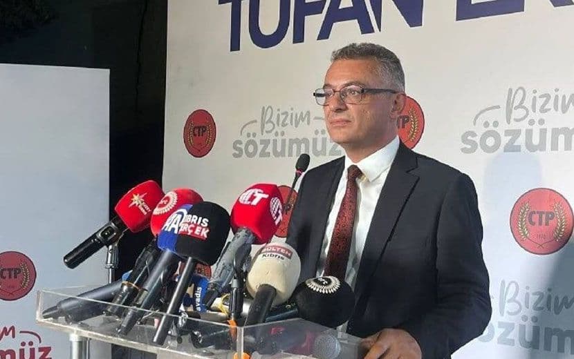 KKTC’de Seçimin Galibi Tufan Erhürman