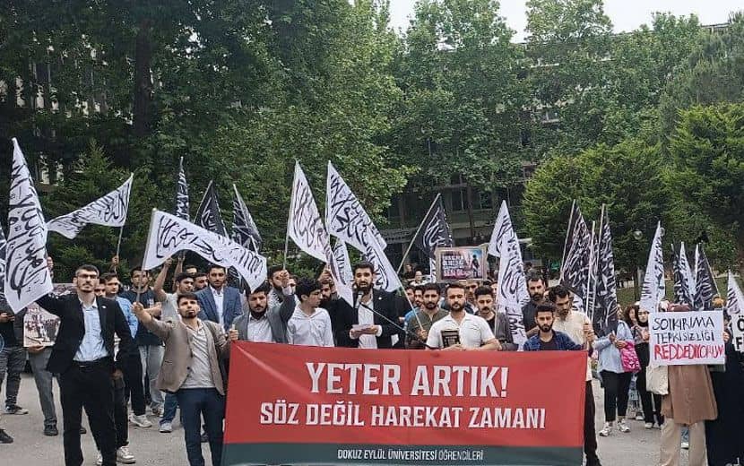 Köklü Değişim Gençlik Kolları Üniversitelerde Gazze İçin Ayakta