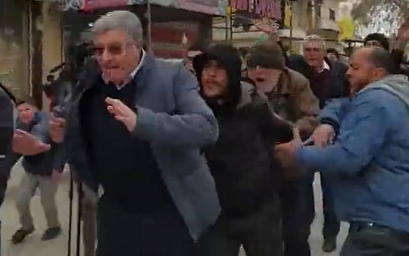 Muhalif Lider, Azez’deki Gösteriden “Şebbiha” Sloganlarıyla Kovuldu