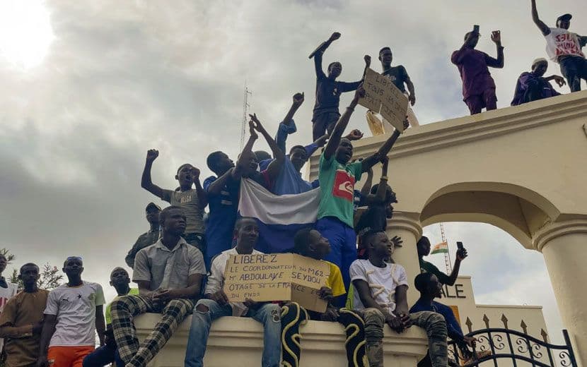 Nijer’de Darbeciler Fransa İle Askeri Anlaşmaları Feshetti