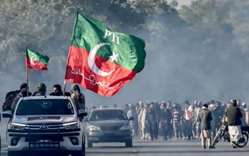 Pakistan’da İmran Han Taraftarlarına Karşı Ordu Göreve Çağrıldı