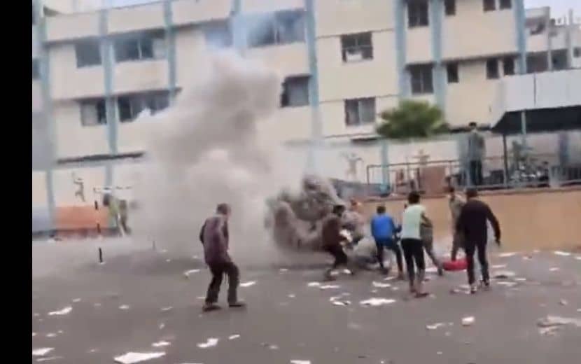 Vahşet: “İsrail” Okula Fosfor Bombası Attı