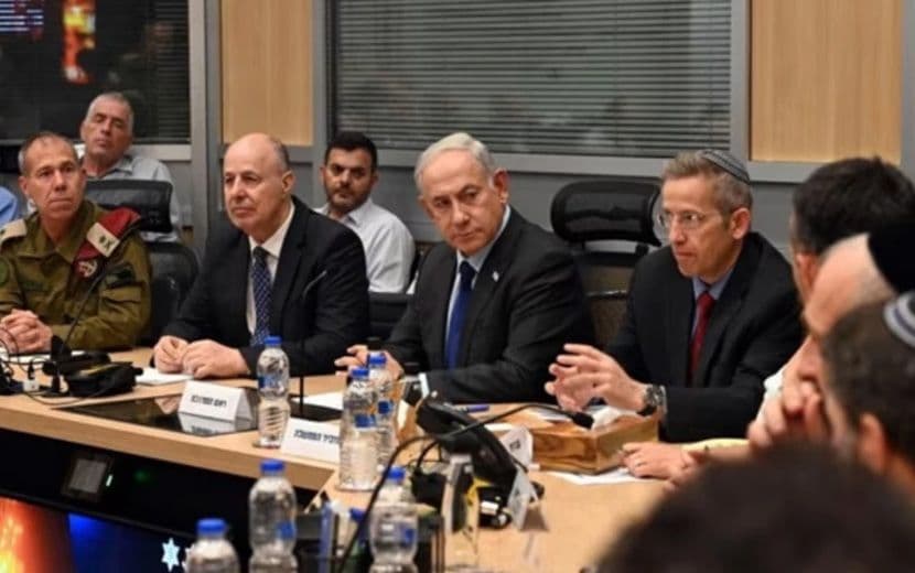 Yahudi Esirlerden Netanyahu’ya Tepki: “Bizi Bombaladınız!”