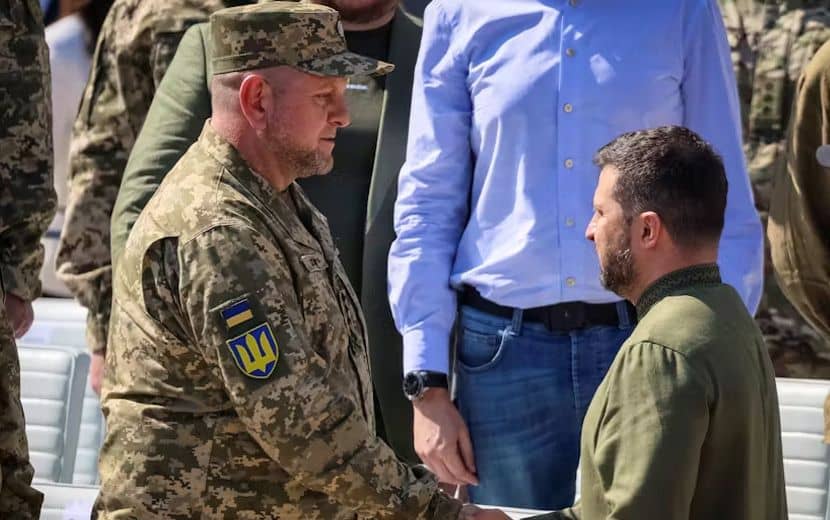 Zelenskiy, Genelkurmay Başkanı Zalujnıy'ı Görevden Aldı