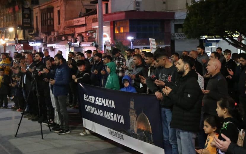 Köklü Değişim’den Gazze İçin Çağrı: “Eller Semaya Ordular Aksa’ya”