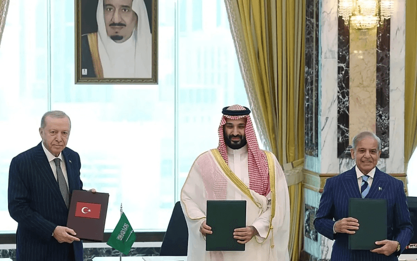 “Mekke İttifakı”nın Ardından NATO’ya Sadakat Mesajı