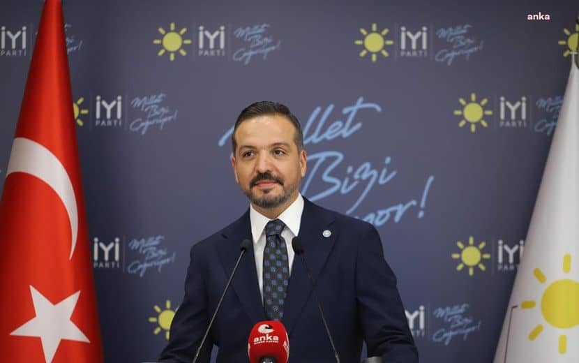İYİ Parti’den AKP’nin Başörtüsüne Yönelik Anayasa Teklifine Yeşil Işık